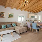 Stunning Home In Dograde Dom wakacyjny *