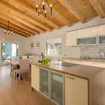 Stunning Home In Dograde Dograde