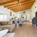 Stunning Home In Dograde Dom wakacyjny Dograde