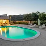 Dom wakacyjny Stunning Home In Dograde Dograde