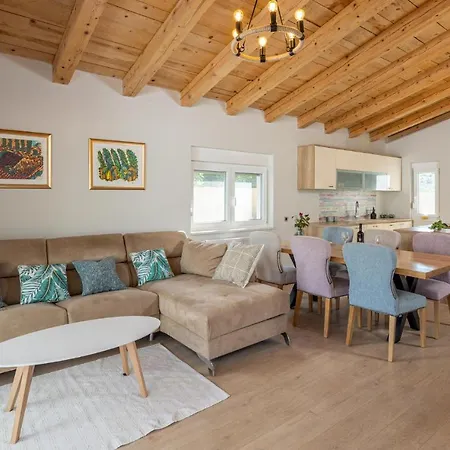 Stunning Home In Dograde Dom wakacyjny *