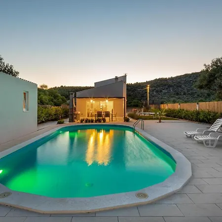Stunning Home In Dograde Dom wakacyjny Dograde