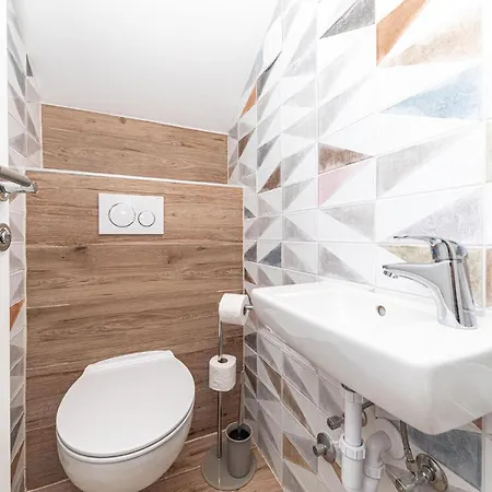 Stunning Home In Dograde Dom wakacyjny *